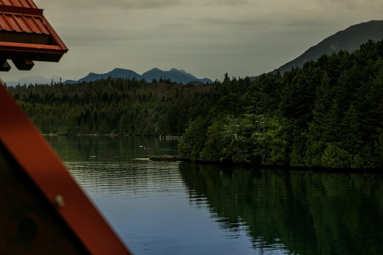 Black Rock Landing Ucluelet Bagian luar foto