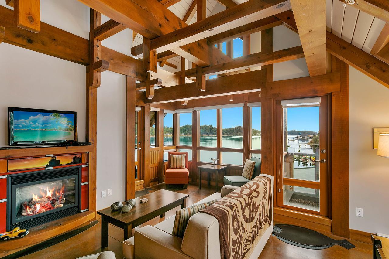 Black Rock Landing Ucluelet Bagian luar foto