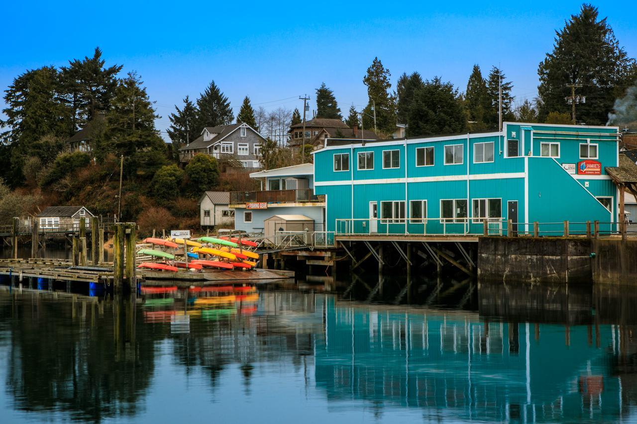 Black Rock Landing Ucluelet Bagian luar foto