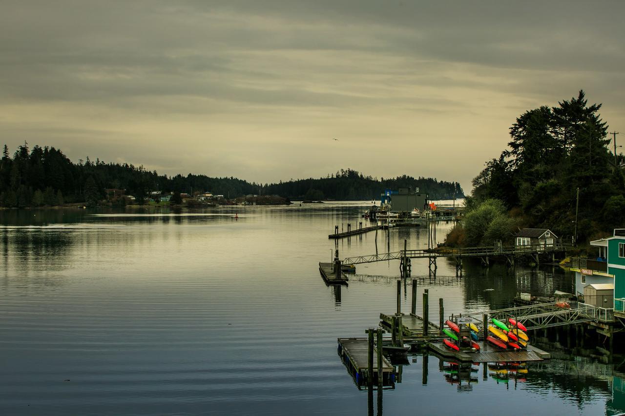Black Rock Landing Ucluelet Bagian luar foto