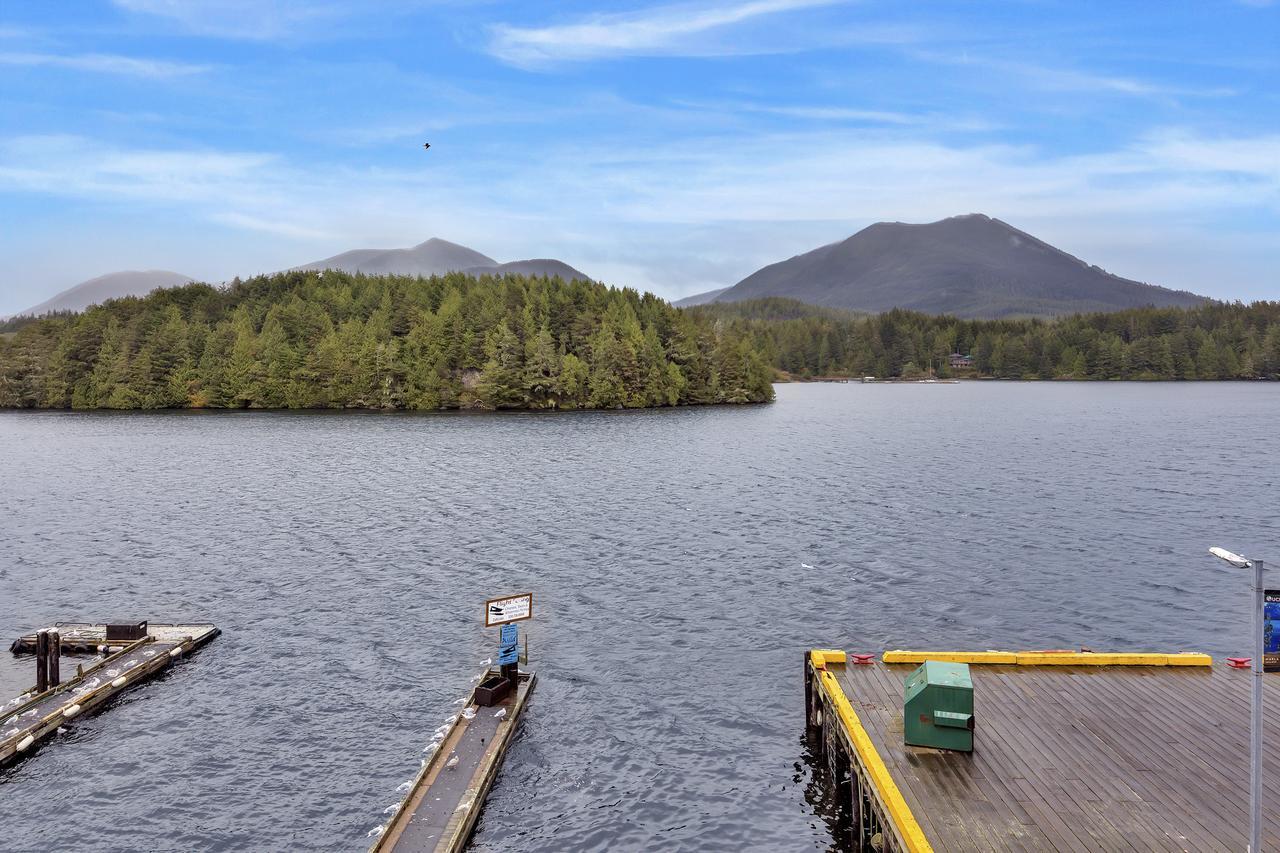 Black Rock Landing Ucluelet Bagian luar foto