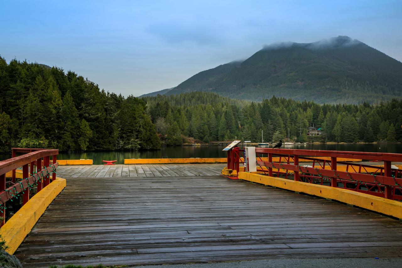 Black Rock Landing Ucluelet Bagian luar foto